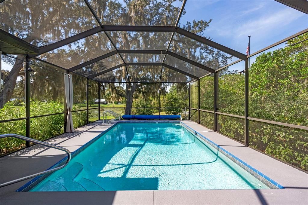 Active With Contract: $349,000 (3 beds, 2 baths, 1390 Square Feet)