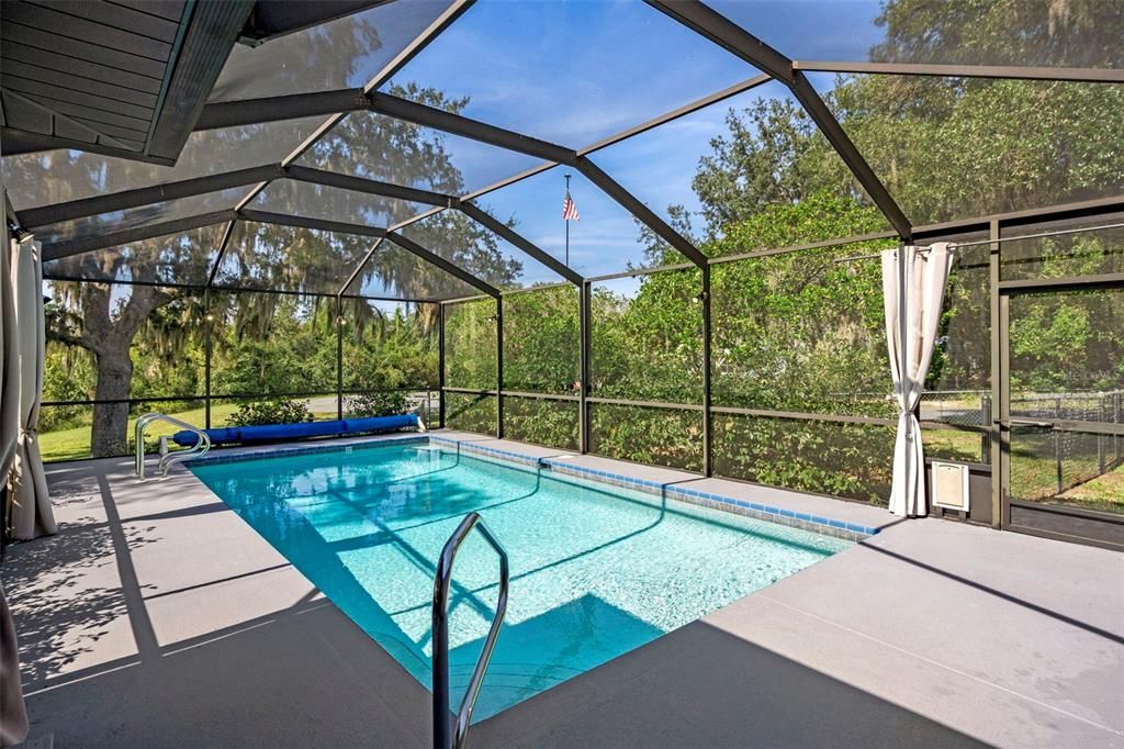 Active With Contract: $349,000 (3 beds, 2 baths, 1390 Square Feet)