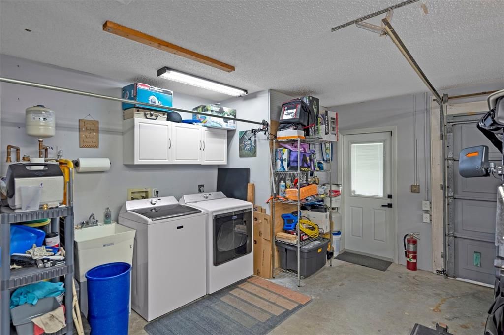 Active With Contract: $349,000 (3 beds, 2 baths, 1390 Square Feet)