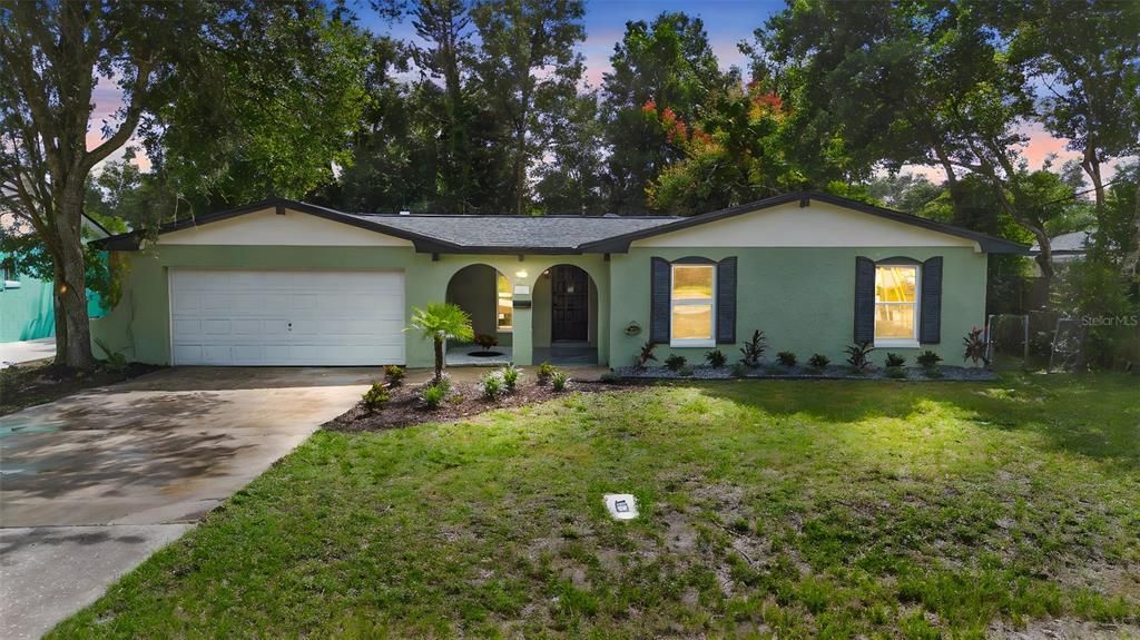 For Sale: $400,000 (3 beds, 2 baths, 1234 Square Feet)