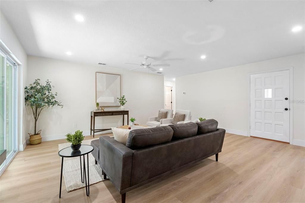 For Sale: $400,000 (3 beds, 2 baths, 1234 Square Feet)