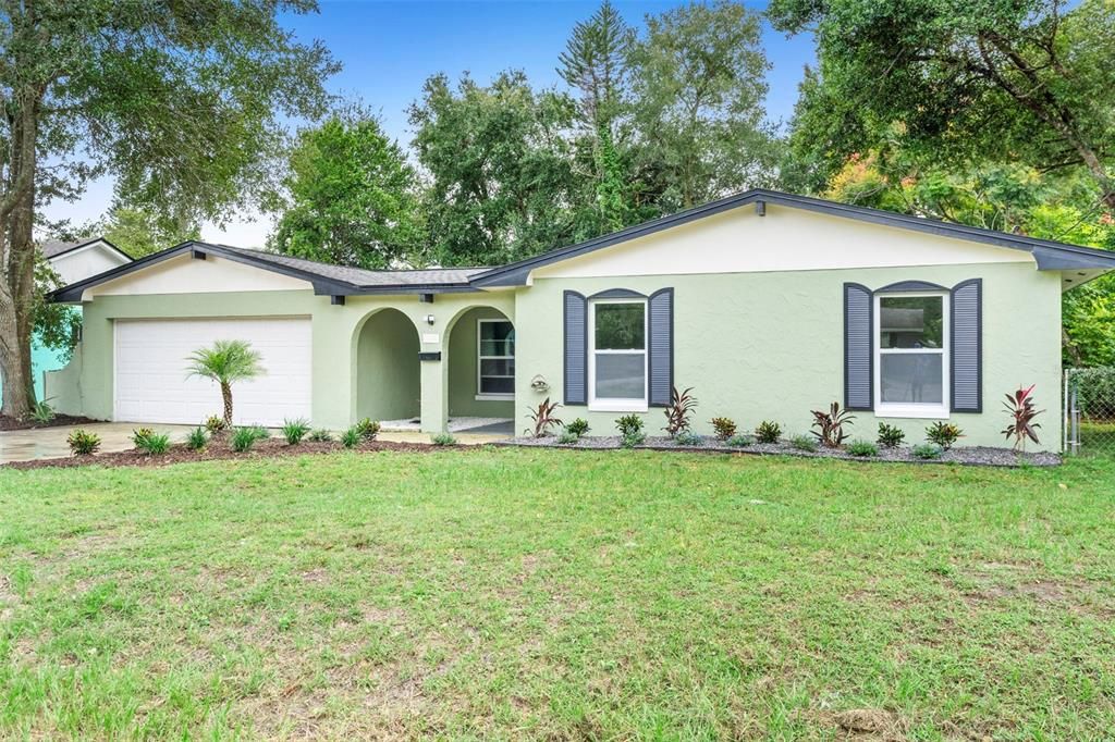 For Sale: $400,000 (3 beds, 2 baths, 1234 Square Feet)