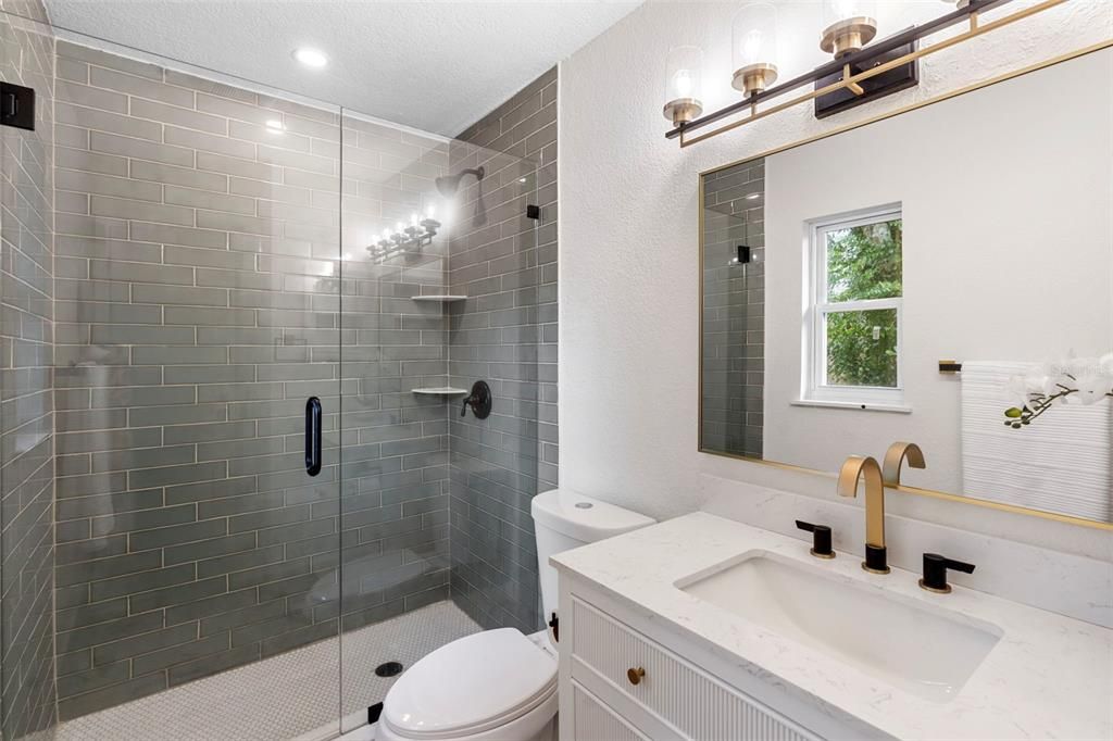 For Sale: $400,000 (3 beds, 2 baths, 1234 Square Feet)