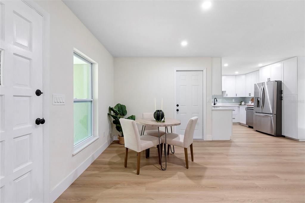 For Sale: $400,000 (3 beds, 2 baths, 1234 Square Feet)