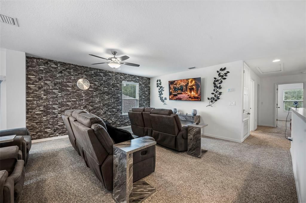 For Sale: $475,000 (5 beds, 3 baths, 3216 Square Feet)