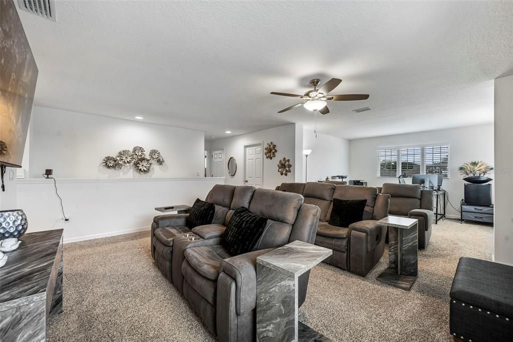 For Sale: $475,000 (5 beds, 3 baths, 3216 Square Feet)