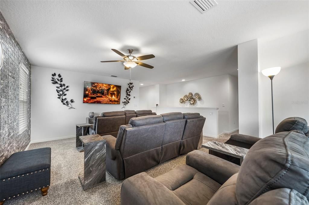 For Sale: $475,000 (5 beds, 3 baths, 3216 Square Feet)