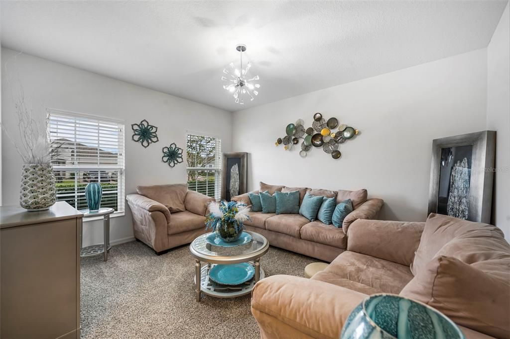 For Sale: $475,000 (5 beds, 3 baths, 3216 Square Feet)