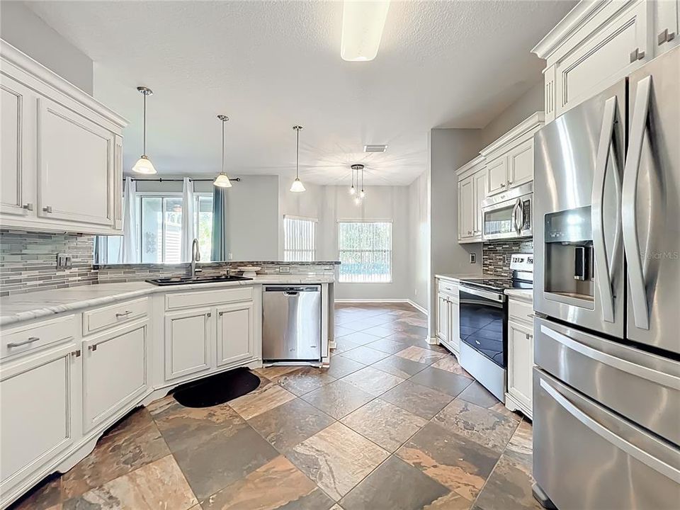 For Sale: $475,000 (4 beds, 2 baths, 2238 Square Feet)