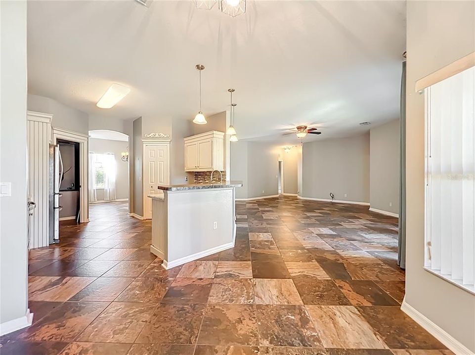 For Sale: $475,000 (4 beds, 2 baths, 2238 Square Feet)