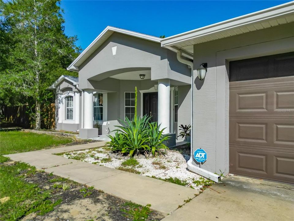 For Sale: $475,000 (4 beds, 2 baths, 2238 Square Feet)