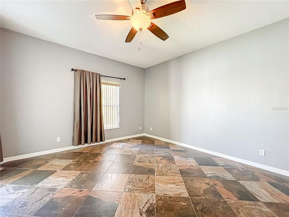 For Sale: $475,000 (4 beds, 2 baths, 2238 Square Feet)