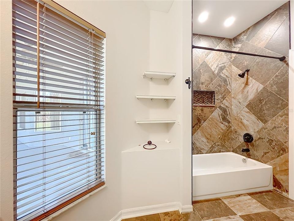 For Sale: $475,000 (4 beds, 2 baths, 2238 Square Feet)