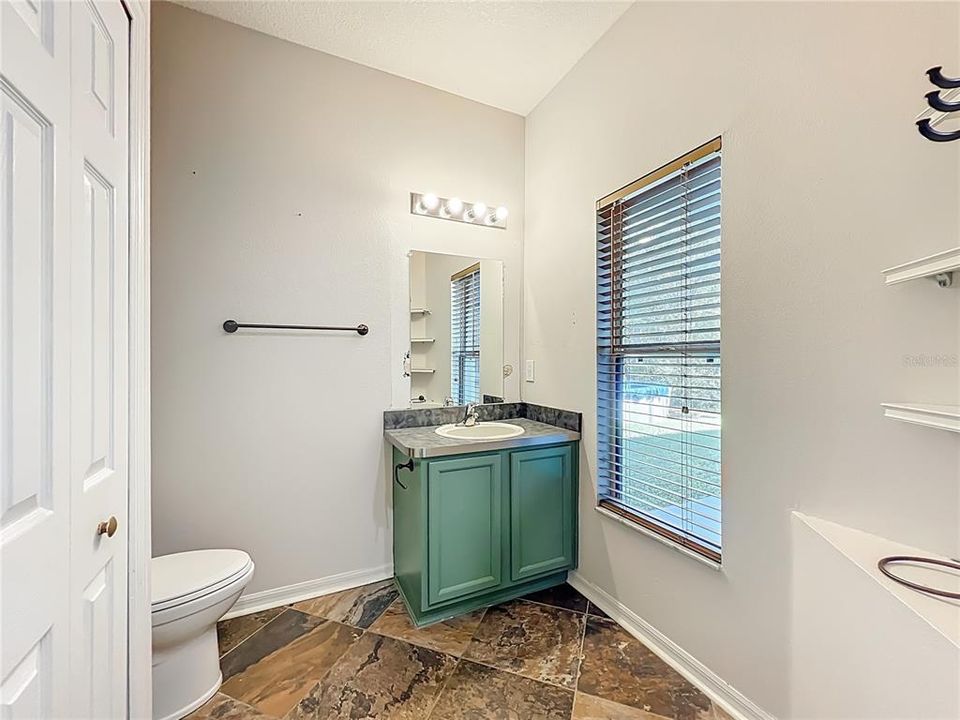 For Sale: $475,000 (4 beds, 2 baths, 2238 Square Feet)