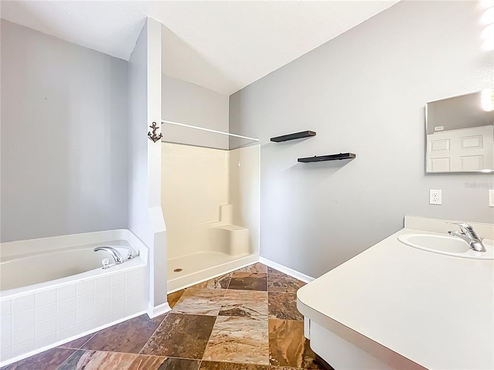 For Sale: $475,000 (4 beds, 2 baths, 2238 Square Feet)