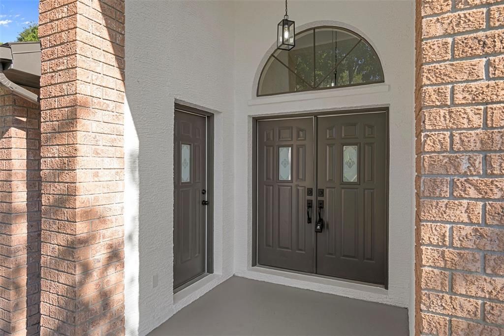 For Sale: $685,000 (5 beds, 4 baths, 3721 Square Feet)