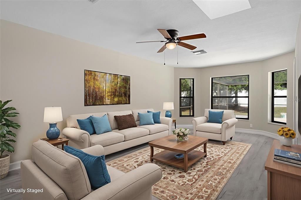 For Sale: $685,000 (5 beds, 4 baths, 3721 Square Feet)