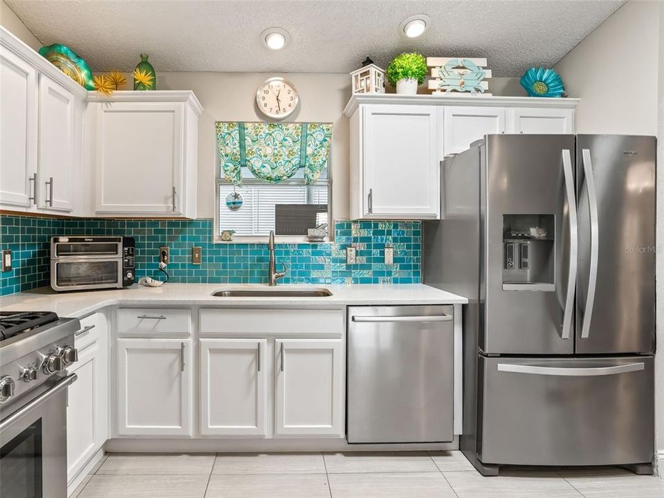 For Sale: $305,000 (2 beds, 2 baths, 1142 Square Feet)