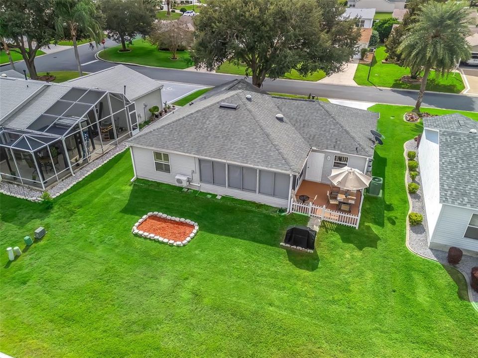 For Sale: $305,000 (2 beds, 2 baths, 1142 Square Feet)