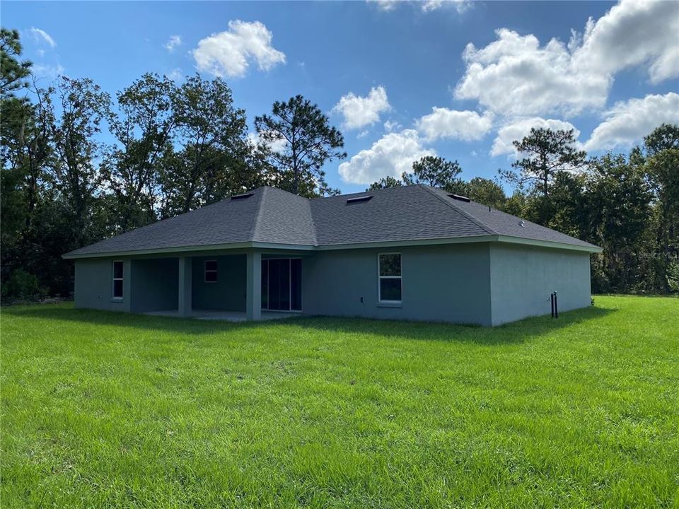 For Rent: $1,895 (4 beds, 2 baths, 2079 Square Feet)