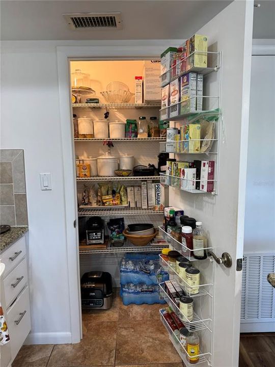 For Sale: $159,000 (2 beds, 2 baths, 1120 Square Feet)