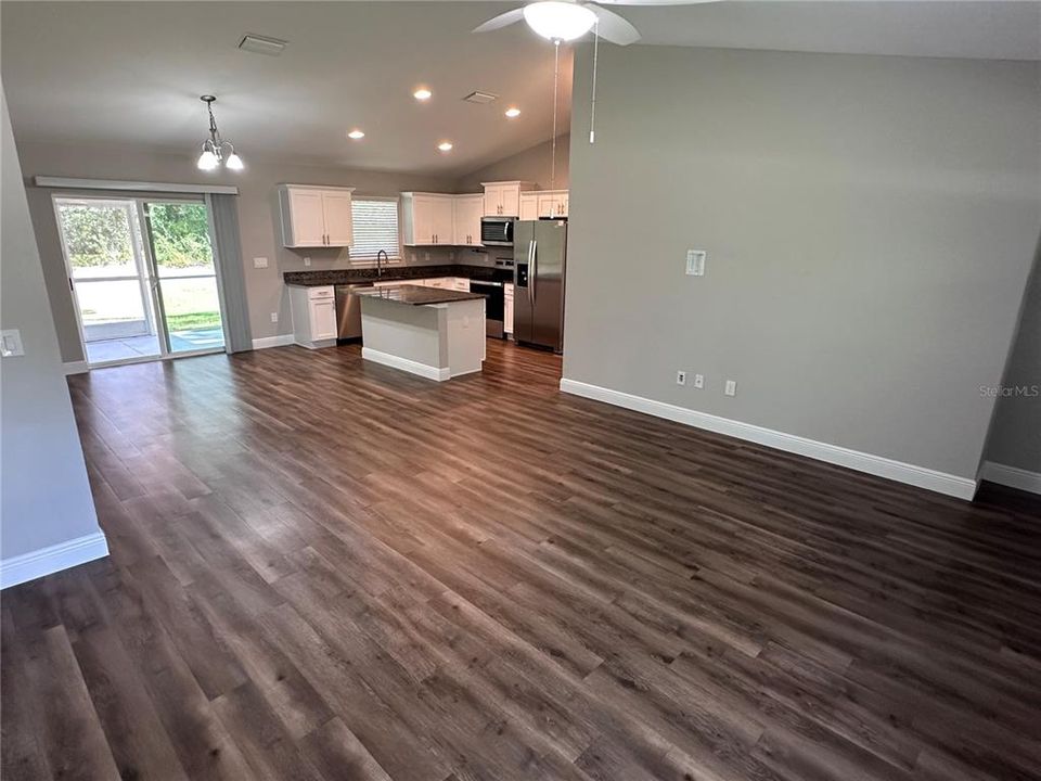 待售: $264,900 (3 贝兹, 2 浴室, 1432 平方英尺)