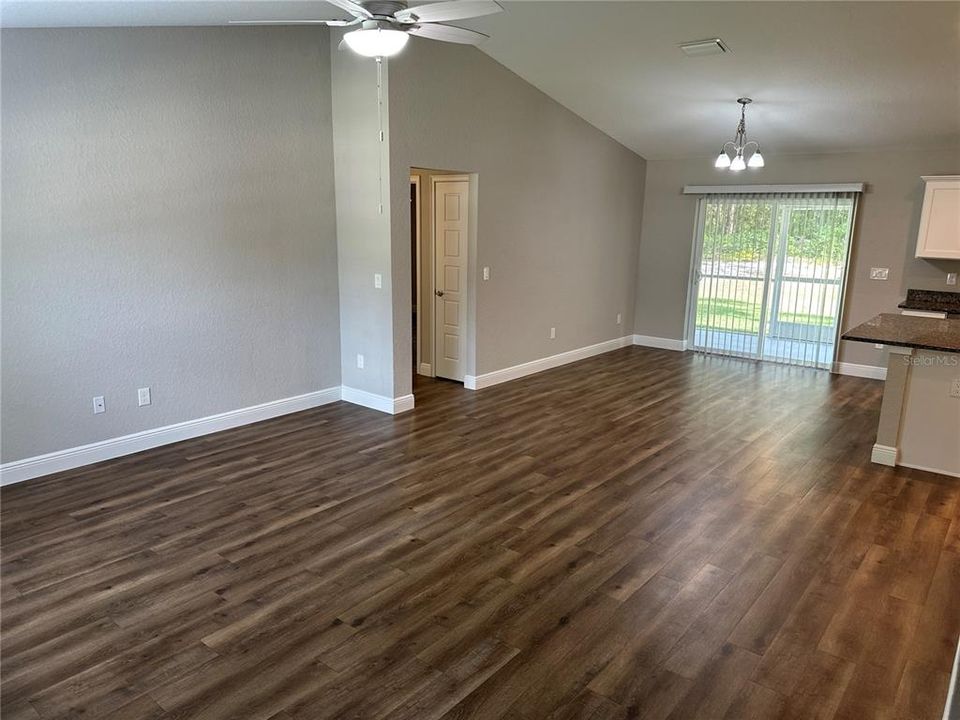 待售: $264,900 (3 贝兹, 2 浴室, 1432 平方英尺)