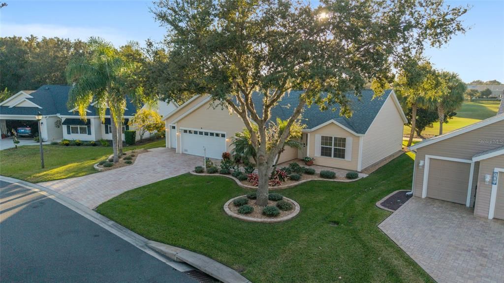 For Sale: $549,900 (3 beds, 2 baths, 1711 Square Feet)