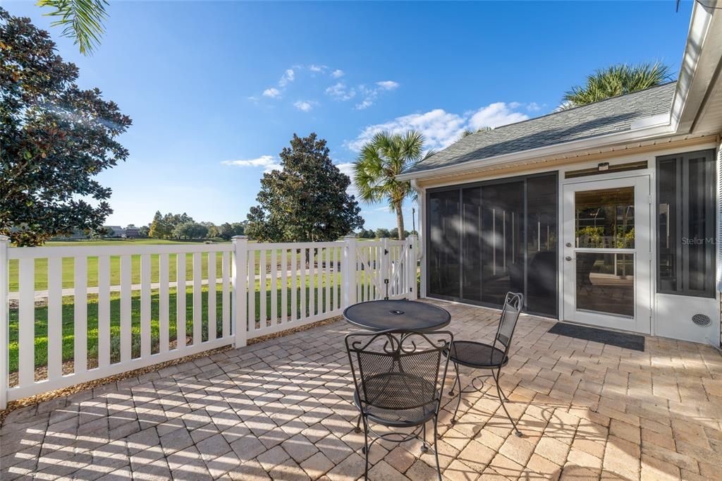 For Sale: $549,900 (3 beds, 2 baths, 1711 Square Feet)