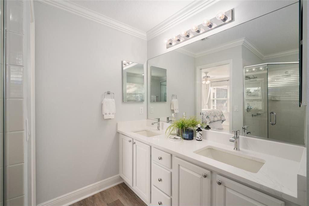 For Sale: $549,900 (3 beds, 2 baths, 1711 Square Feet)