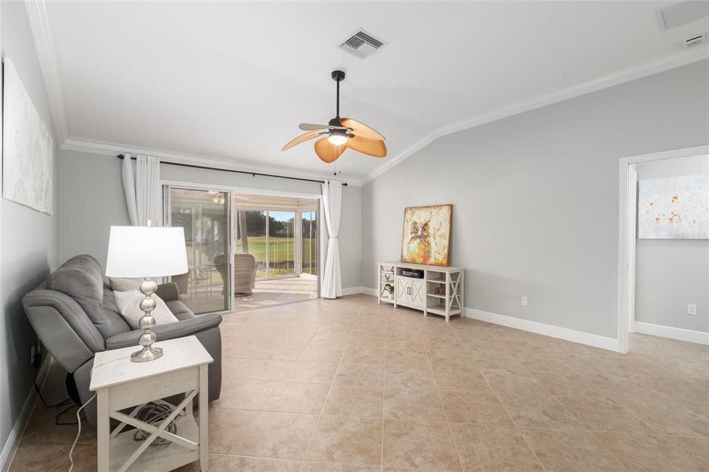 For Sale: $549,900 (3 beds, 2 baths, 1711 Square Feet)