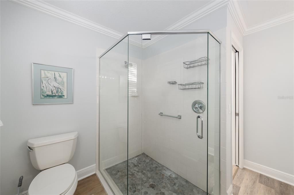 For Sale: $549,900 (3 beds, 2 baths, 1711 Square Feet)