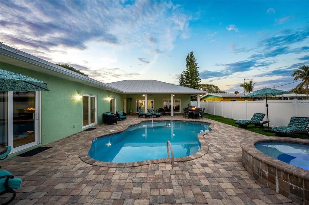 For Sale: $1,250,000 (4 beds, 4 baths, 2255 Square Feet)