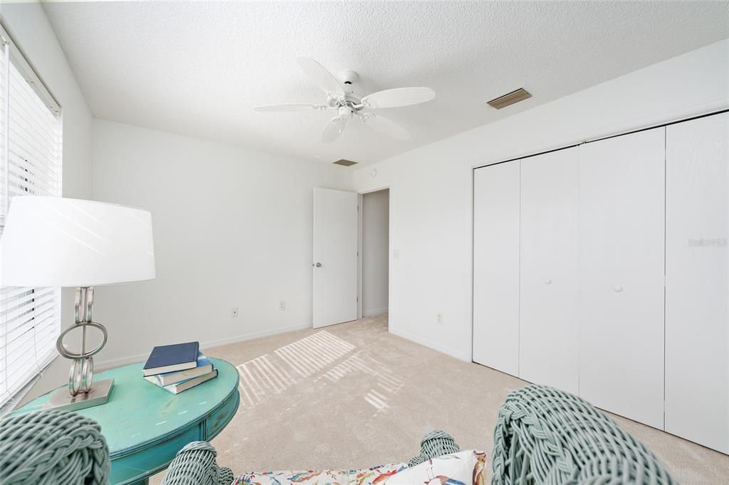 На продажу: $282,000 (2 спален, 2 ванн, 1120 Квадратных фут)