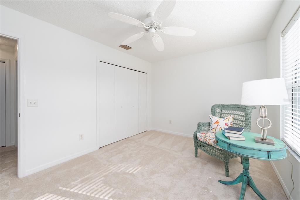 На продажу: $282,000 (2 спален, 2 ванн, 1120 Квадратных фут)