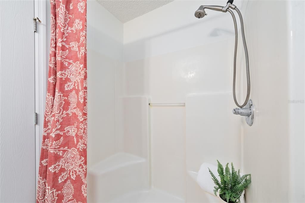 На продажу: $282,000 (2 спален, 2 ванн, 1120 Квадратных фут)