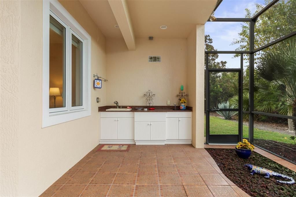 For Sale: $1,899,000 (4 beds, 3 baths, 4305 Square Feet)