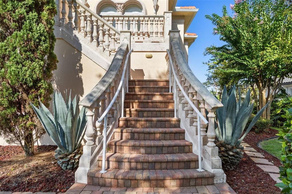 For Sale: $1,899,000 (4 beds, 3 baths, 4305 Square Feet)