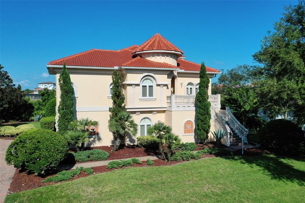 For Sale: $1,899,000 (4 beds, 3 baths, 4305 Square Feet)