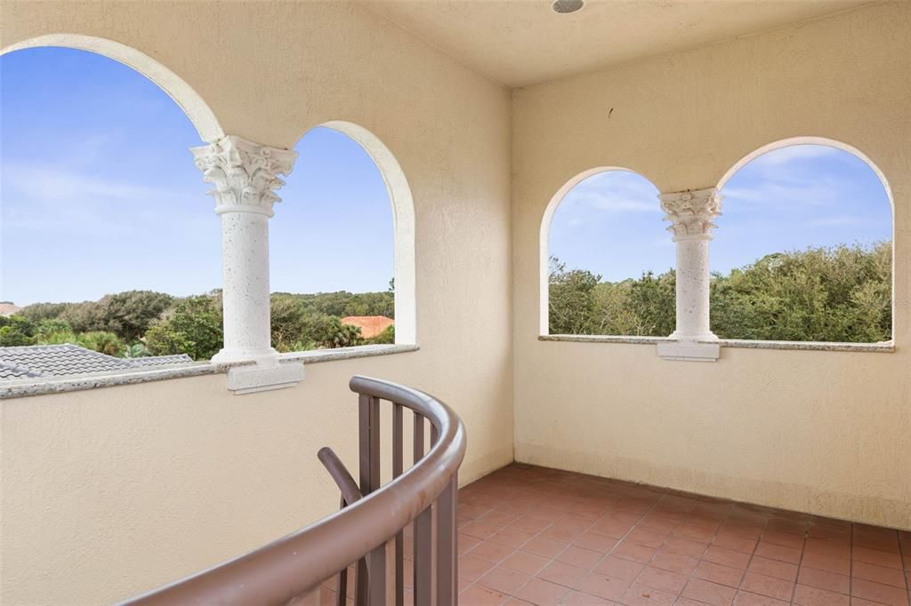 For Sale: $1,899,000 (4 beds, 3 baths, 4305 Square Feet)