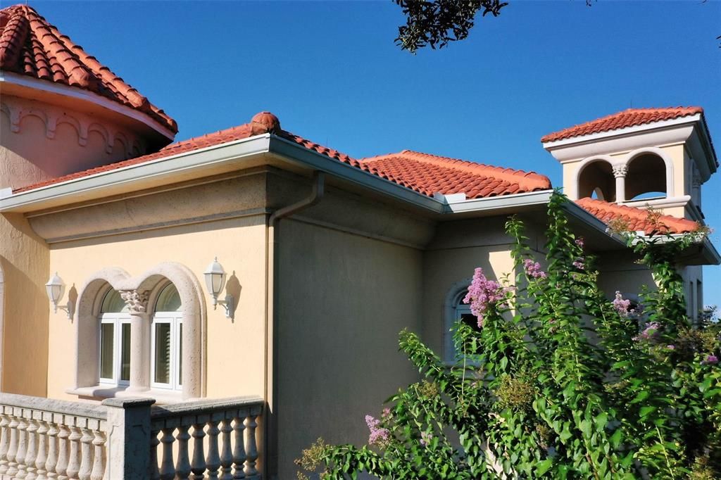 For Sale: $1,899,000 (4 beds, 3 baths, 4305 Square Feet)