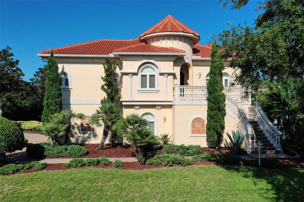 For Sale: $1,899,000 (4 beds, 3 baths, 4305 Square Feet)