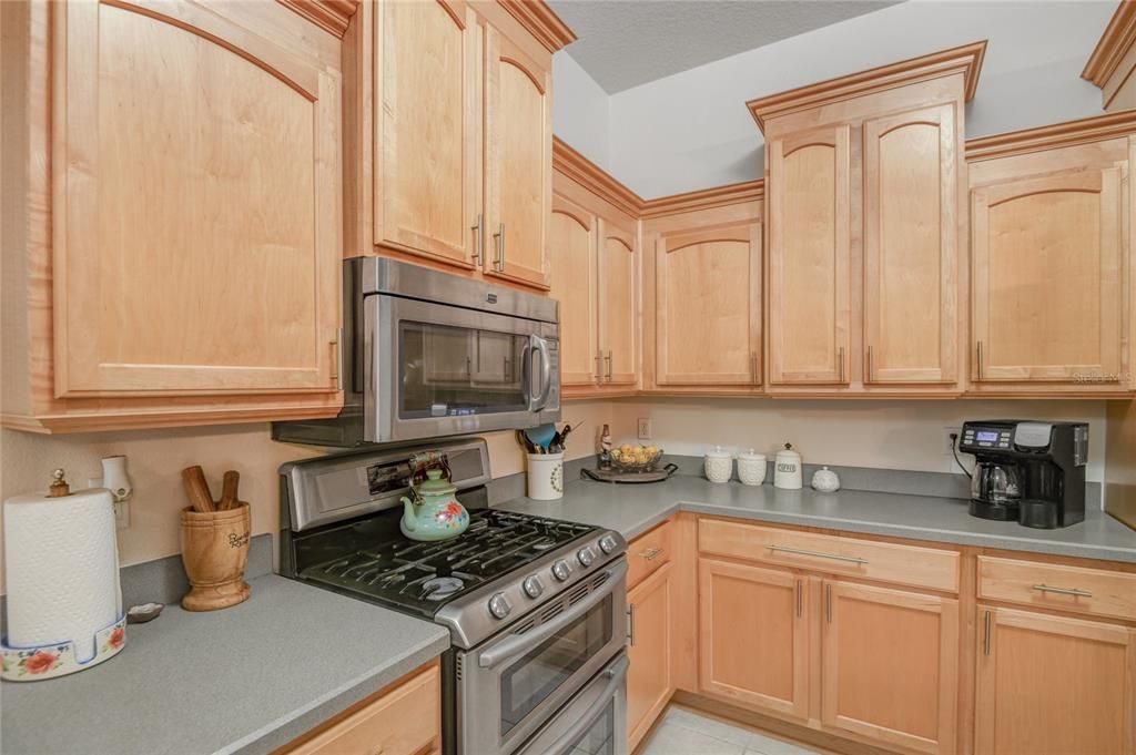 For Sale: $469,900 (3 beds, 2 baths, 2198 Square Feet)