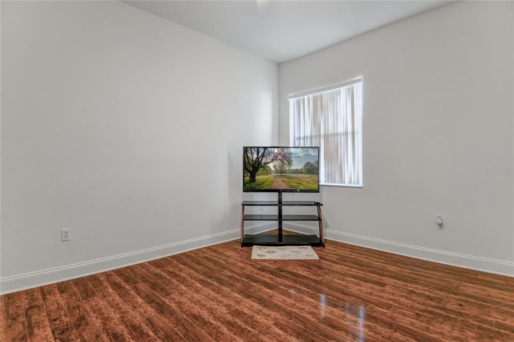 For Sale: $469,900 (3 beds, 2 baths, 2198 Square Feet)