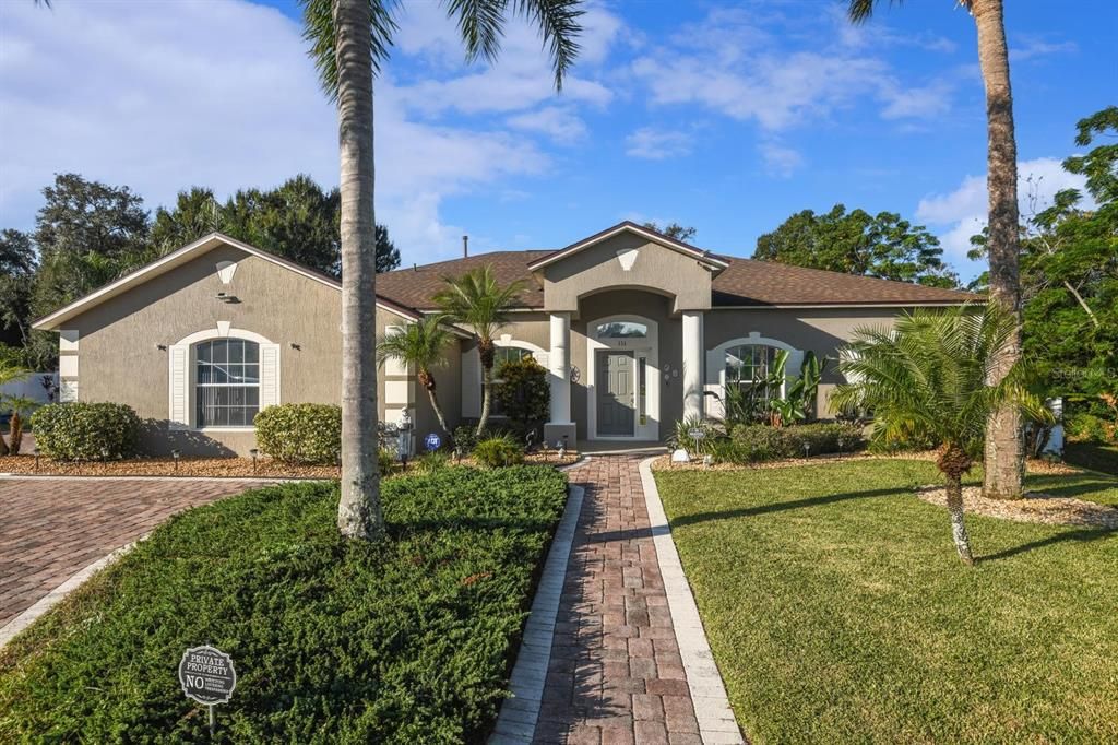 For Sale: $469,900 (3 beds, 2 baths, 2198 Square Feet)