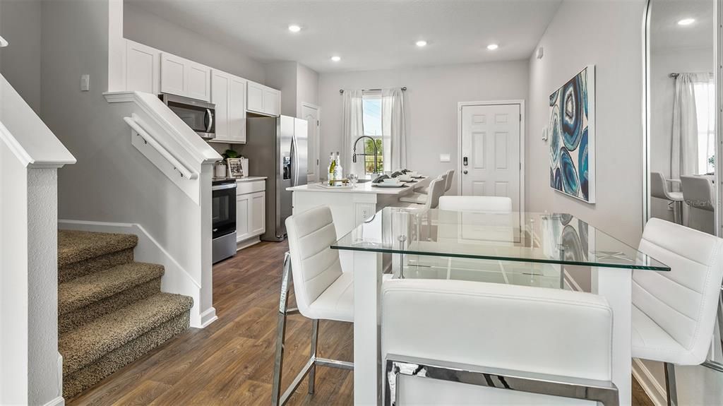 待售: $239,990 (2 贝兹, 2 浴室, 1109 平方英尺)