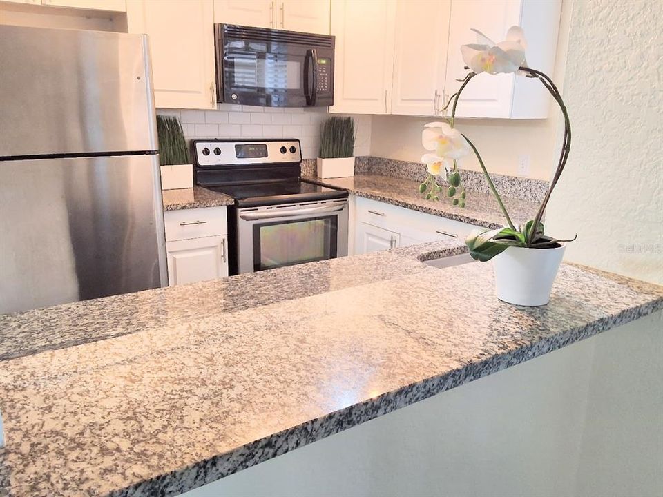 Recently Rented: $1,575 (2 beds, 2 baths, 1018 Square Feet)