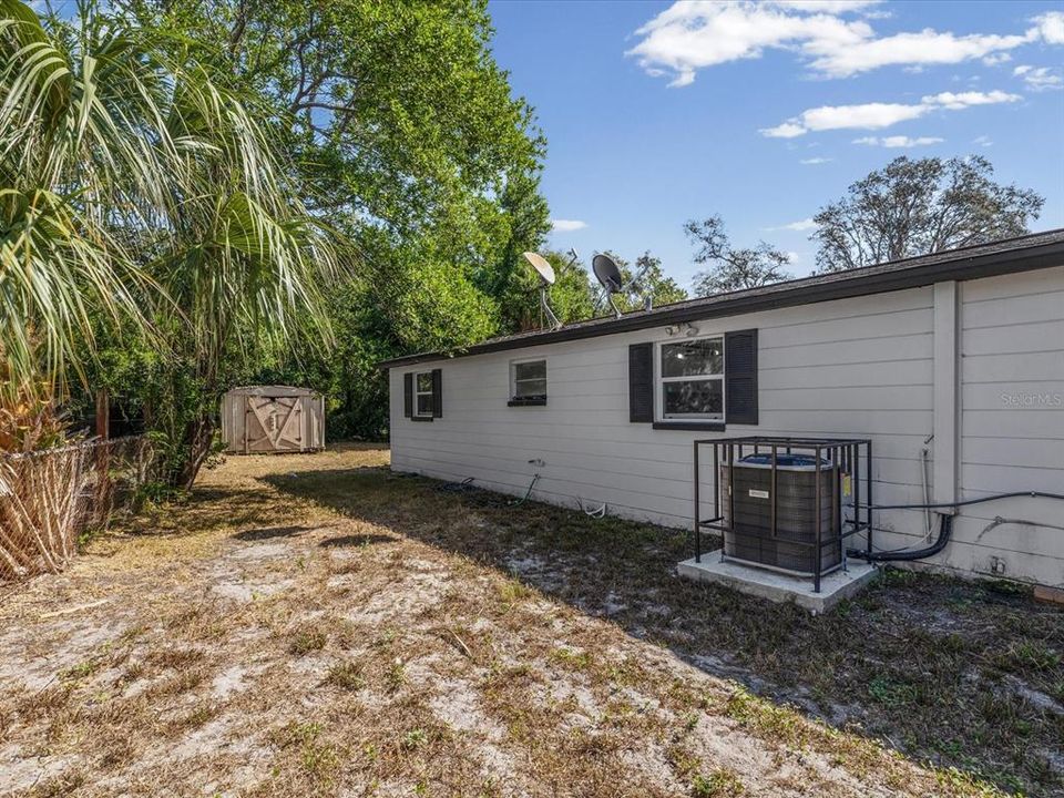 Active With Contract: $269,000 (3 beds, 1 baths, 1022 Square Feet)