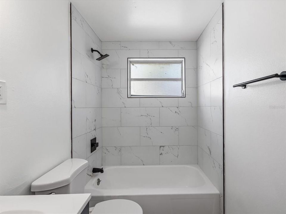 Active With Contract: $269,000 (3 beds, 1 baths, 1022 Square Feet)