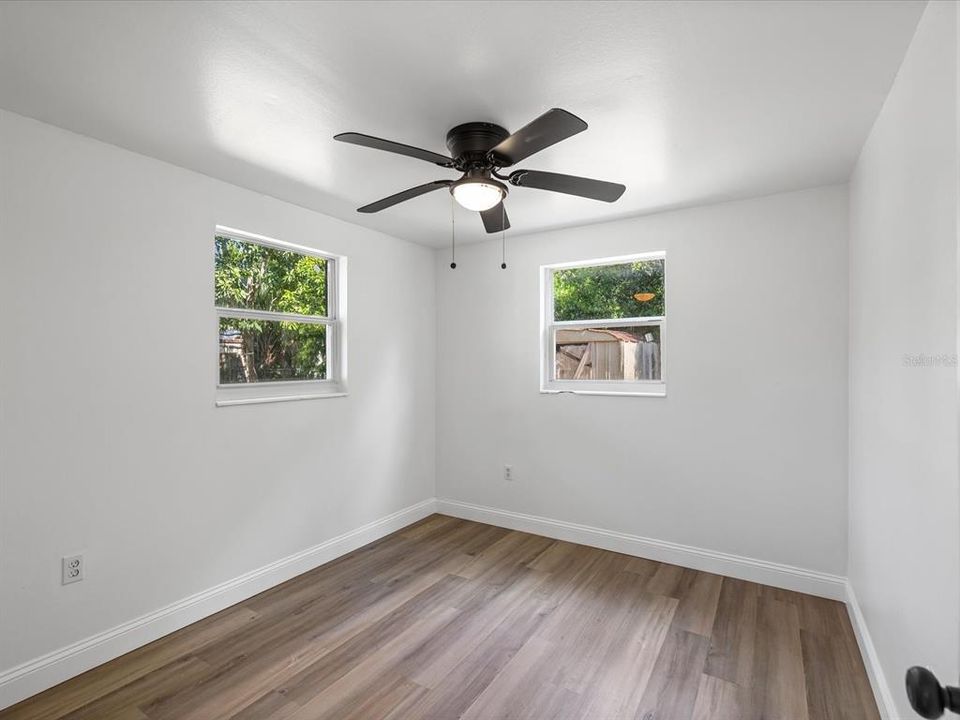 Active With Contract: $269,000 (3 beds, 1 baths, 1022 Square Feet)